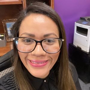 Meet your Posher, Ana